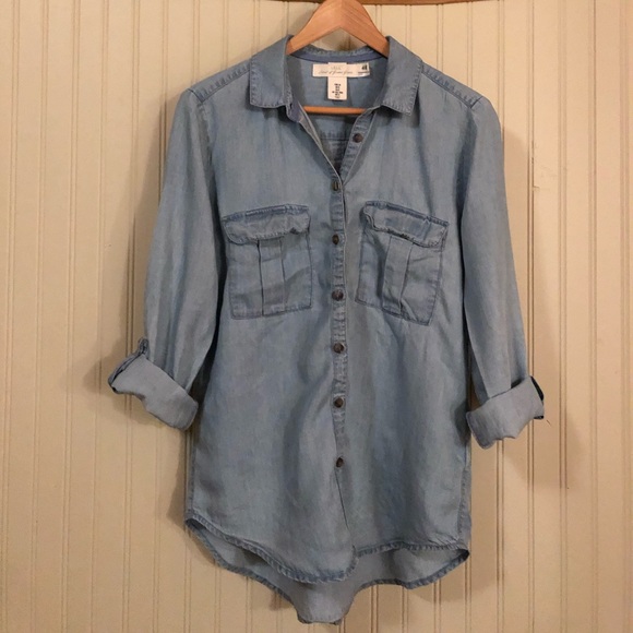 Light denim button up - Picture 2 of 3